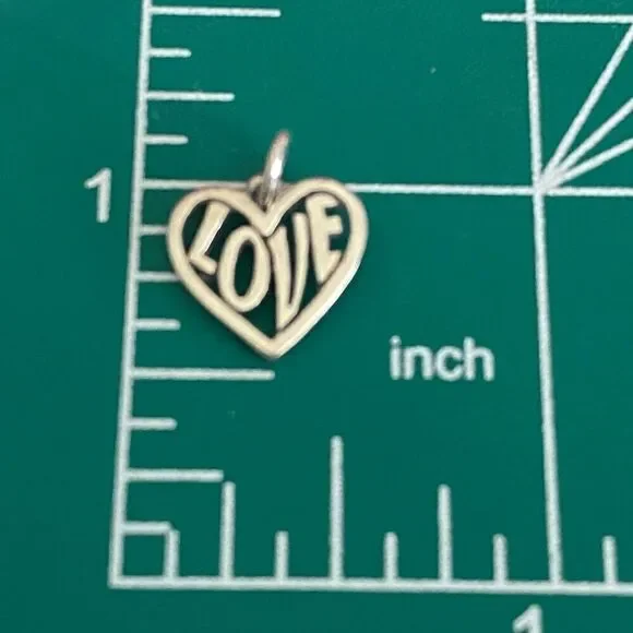 James Avery Retired Heart Full Of Love Charm - Picture 3 of 3